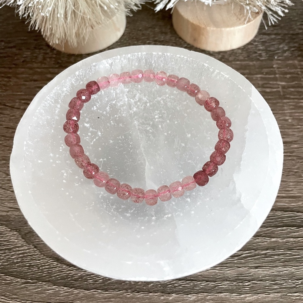 Strawberry quarts crystal bracelet